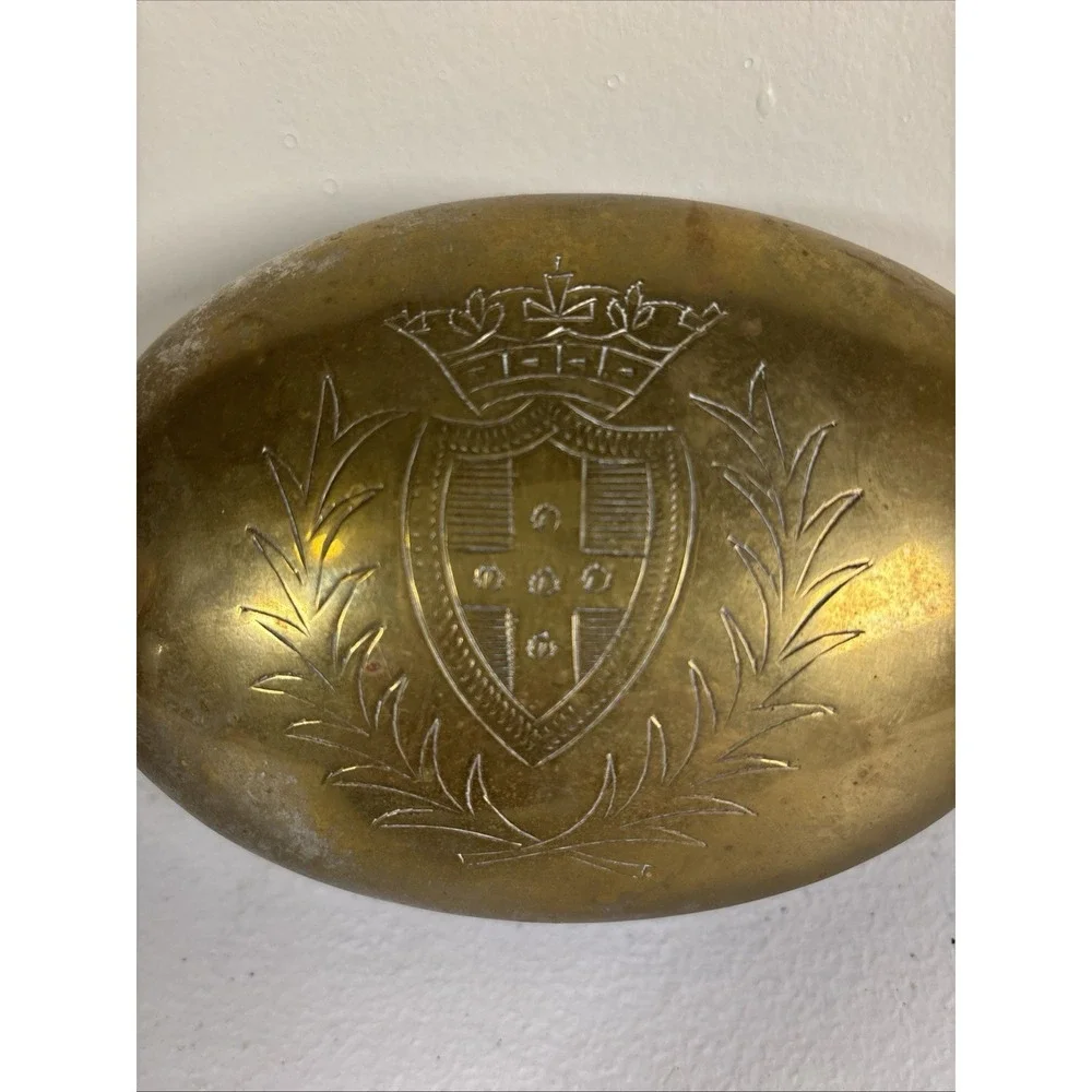 Brass Coat Of Arms Etched On A Walnut Oval  Vintage Trinket Jewelry Box 5.5